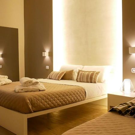 La Banchina Holiday Rooms Trani Exteriér fotografie