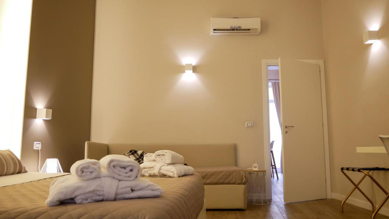La Banchina Holiday Rooms Trani Exteriér fotografie