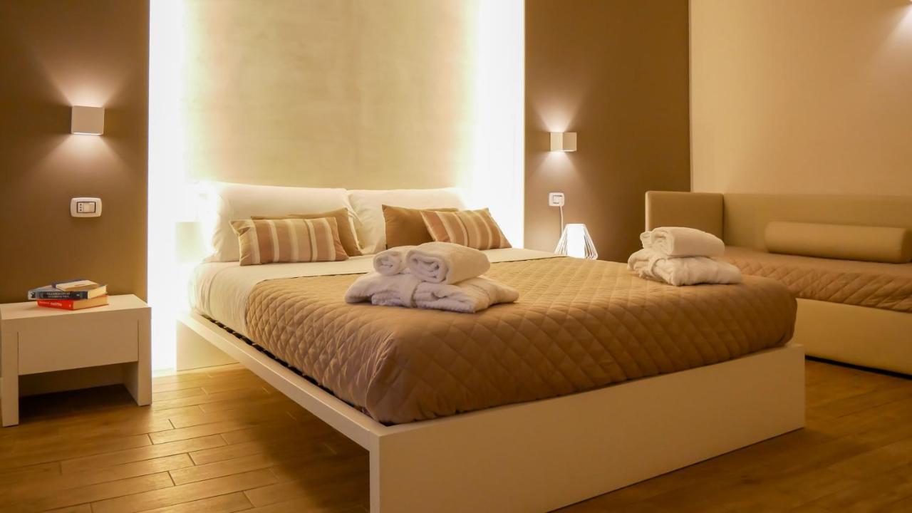 La Banchina Holiday Rooms Trani Exteriér fotografie