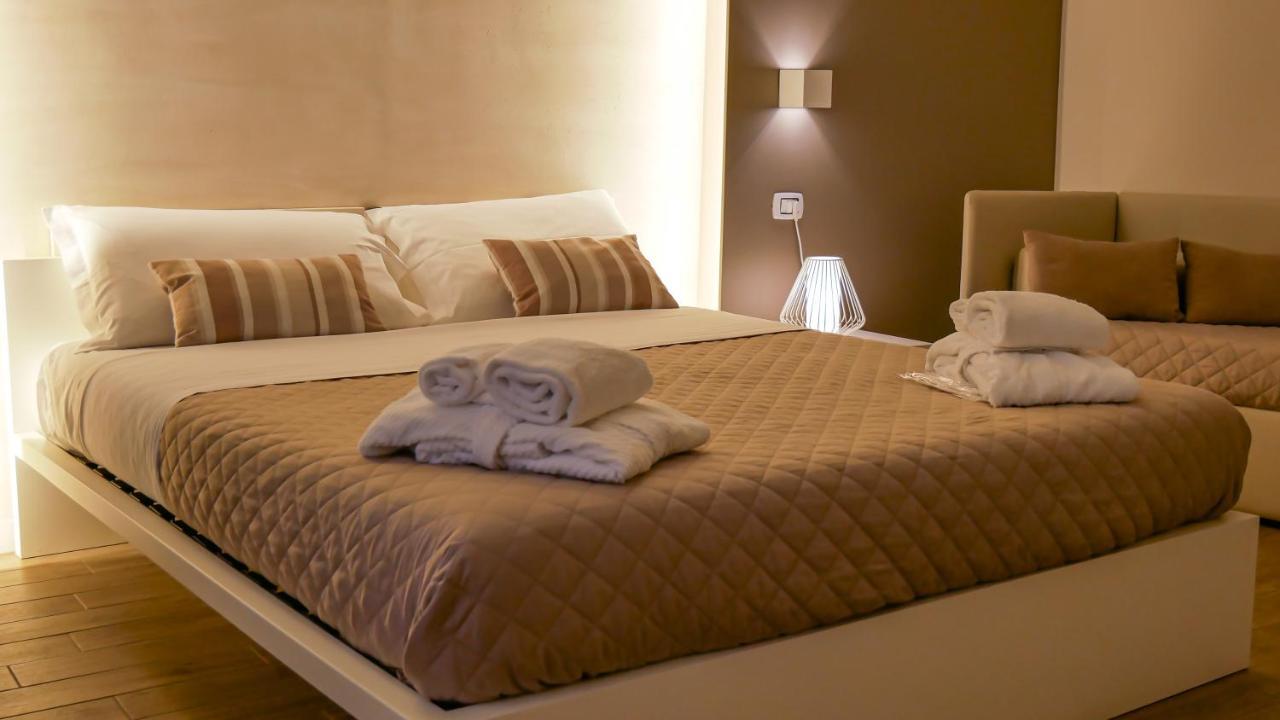 La Banchina Holiday Rooms Trani Exteriér fotografie